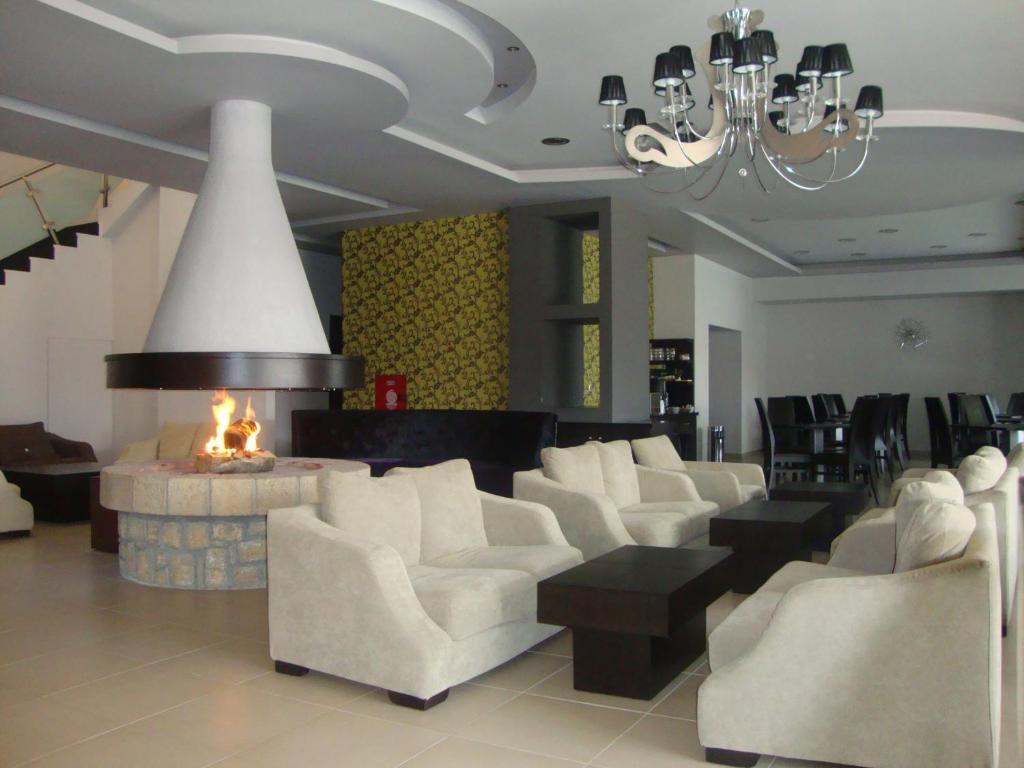 Nymfes Hotel Като-Лутраки Экстерьер фото